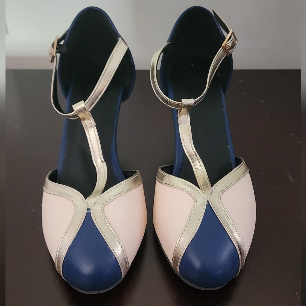 Chic Blue and Cream Heels for Formal Occasions